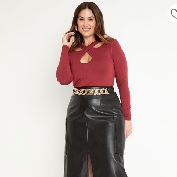 Eloquii Crossover Cutout Neckline Top in Burnt Russet Red 18/20 - Picture 3 of 9